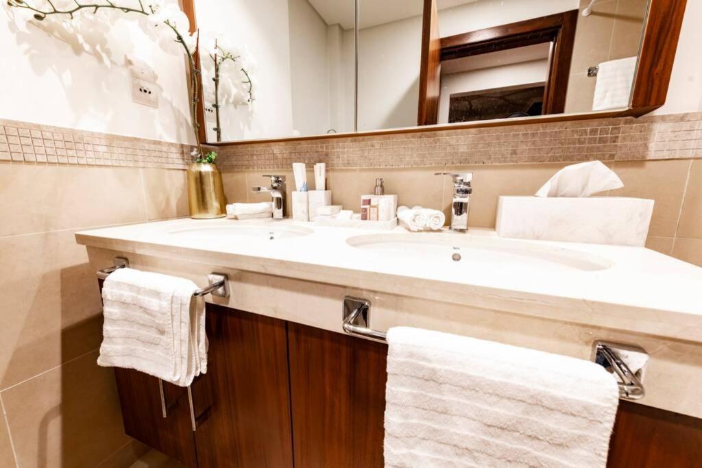 First Class 3Br With Full Burj Khalifa And Fountain View Dubai Eksteriør billede